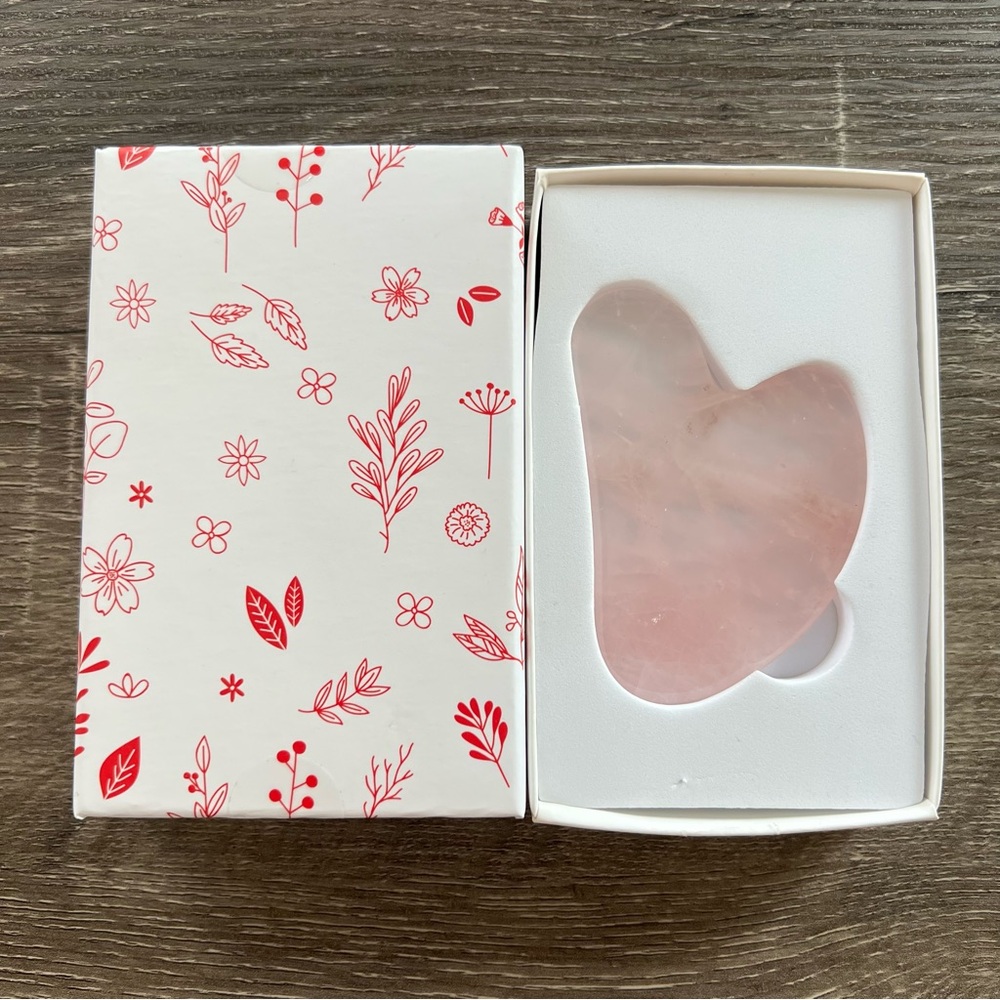 Clarins Gua Sha Instrument Lift-ant Face Massage